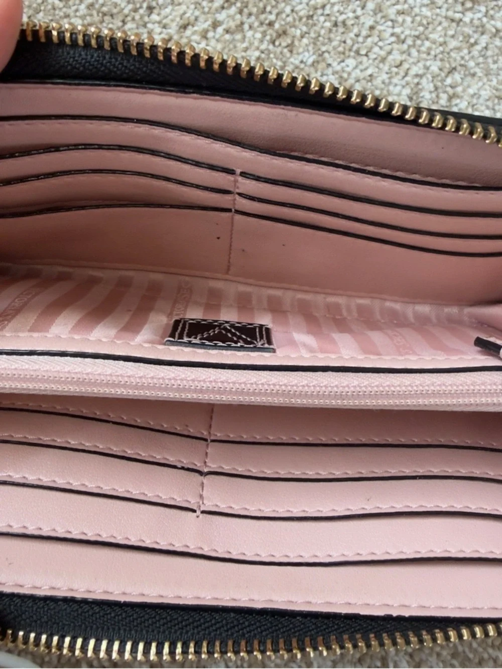 Victoria's Secret Black Large Wallet Full
Zip Around Quilted Faux Leather - Picture 4 of 8